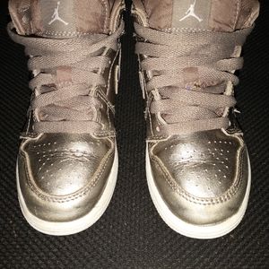 NIKE AIR JORDAN 1 MID SE 'SEPIA STONE'